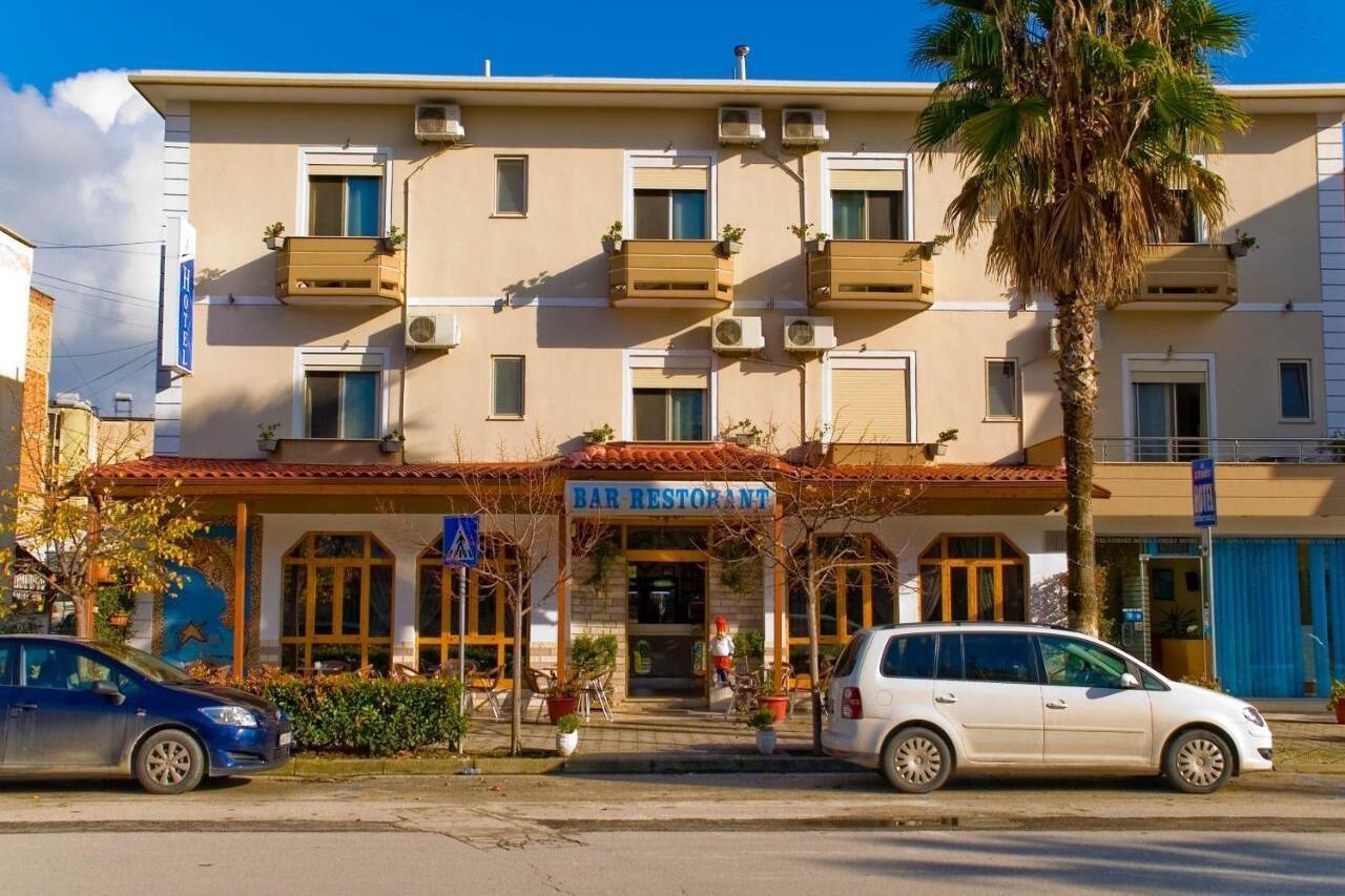 Hotel 4 Stinet Vlorë 外观 照片